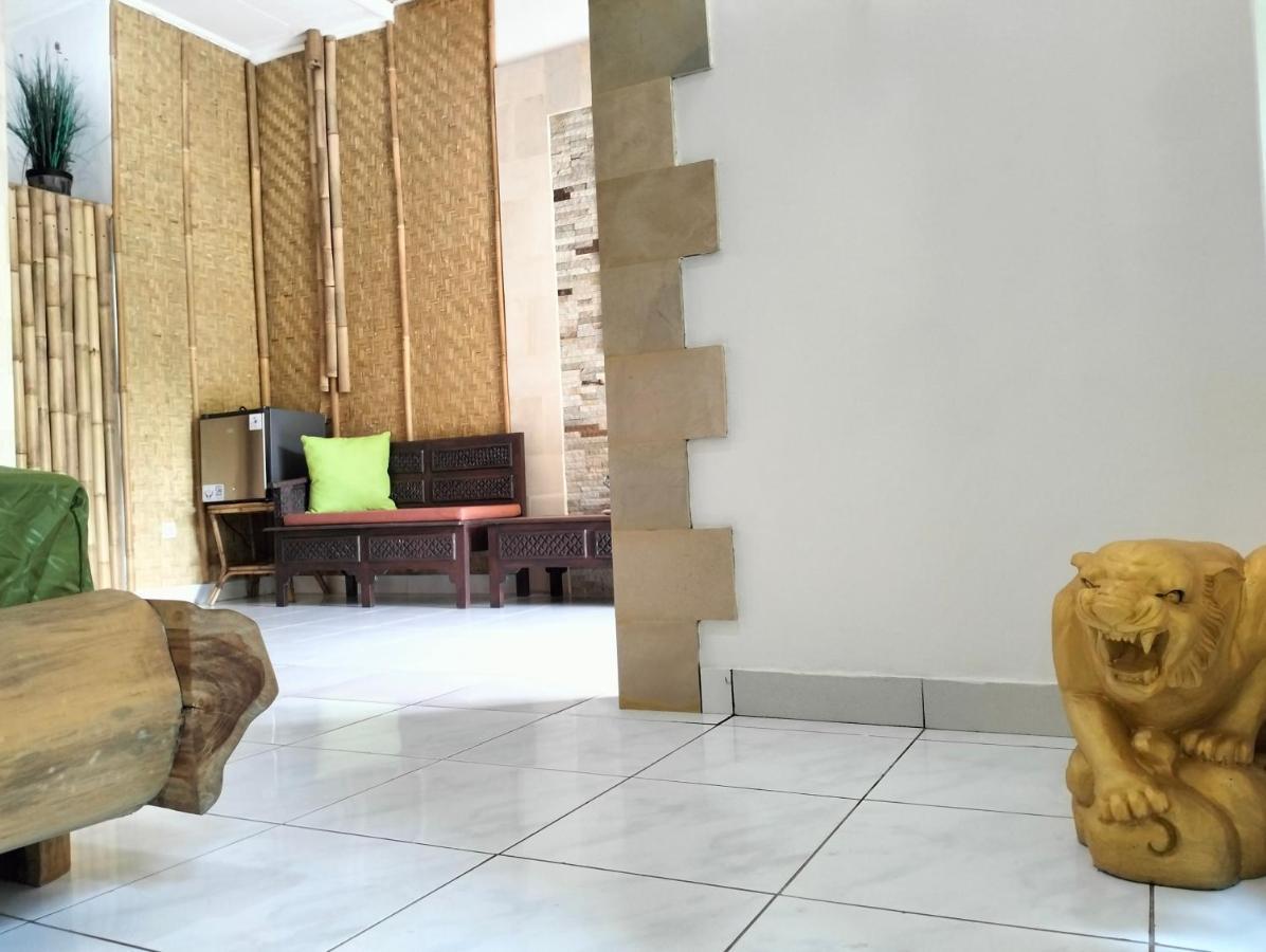 Kaia Lovina Guest House Junior Suite Exterior photo