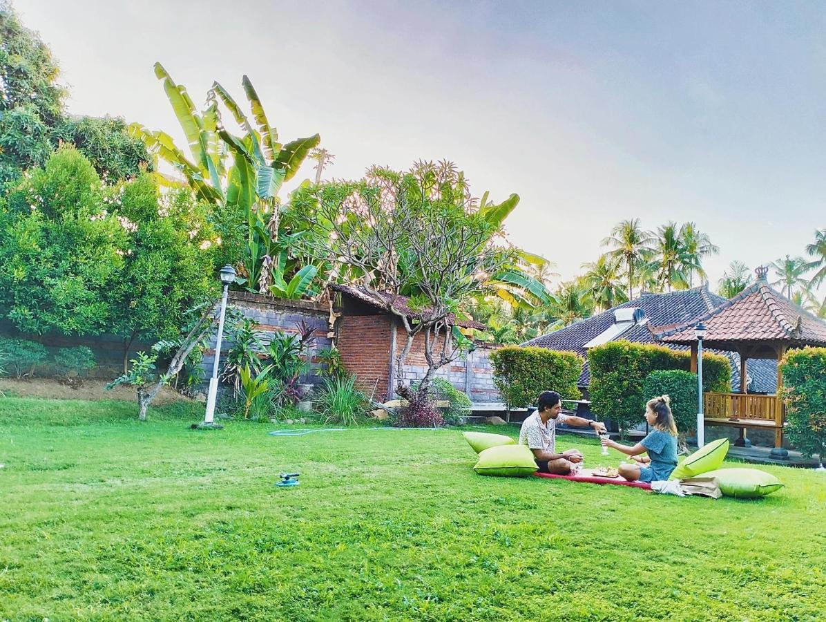 Kaia Lovina Guest House Junior Suite Exterior photo