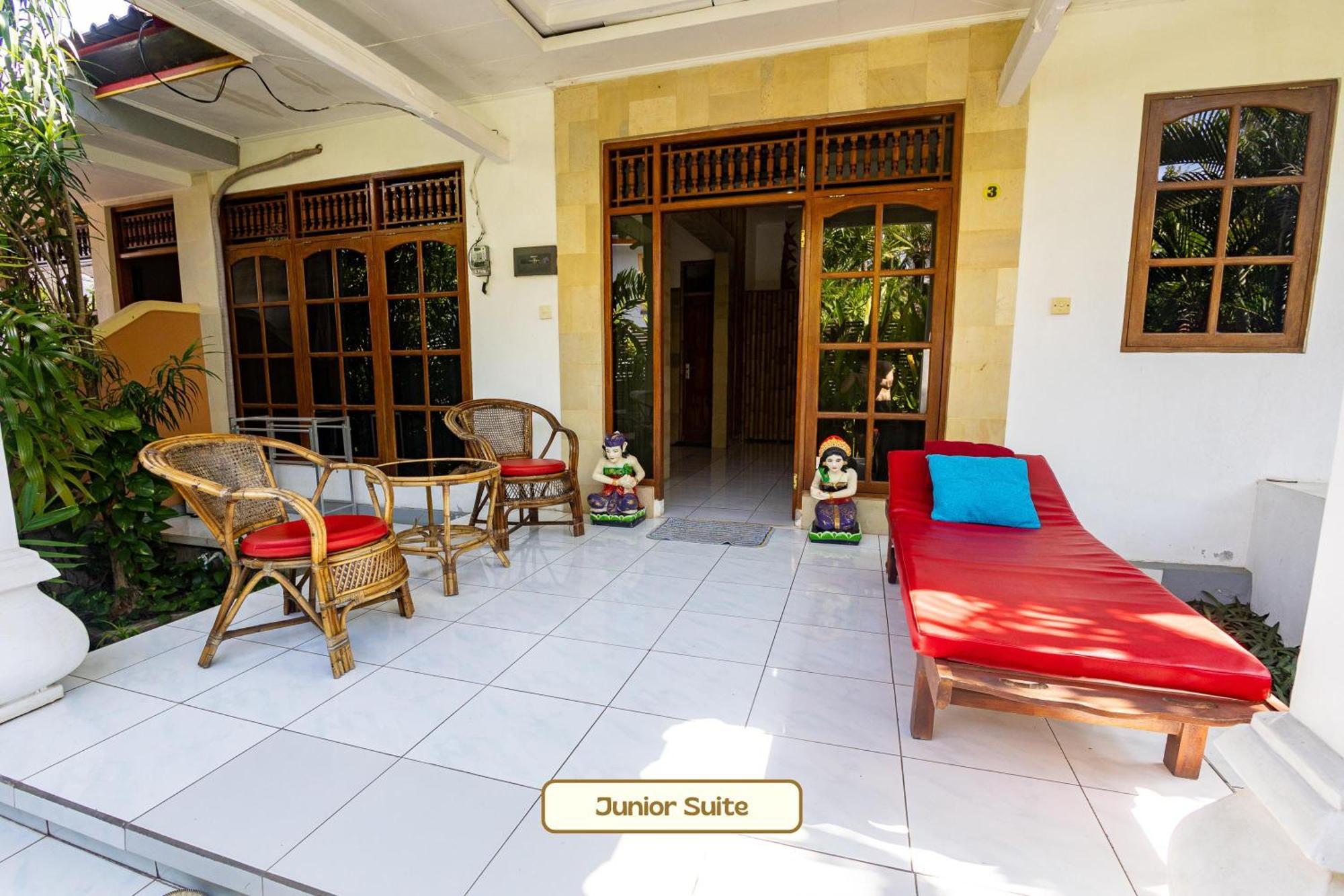 Kaia Lovina Guest House Junior Suite Exterior photo